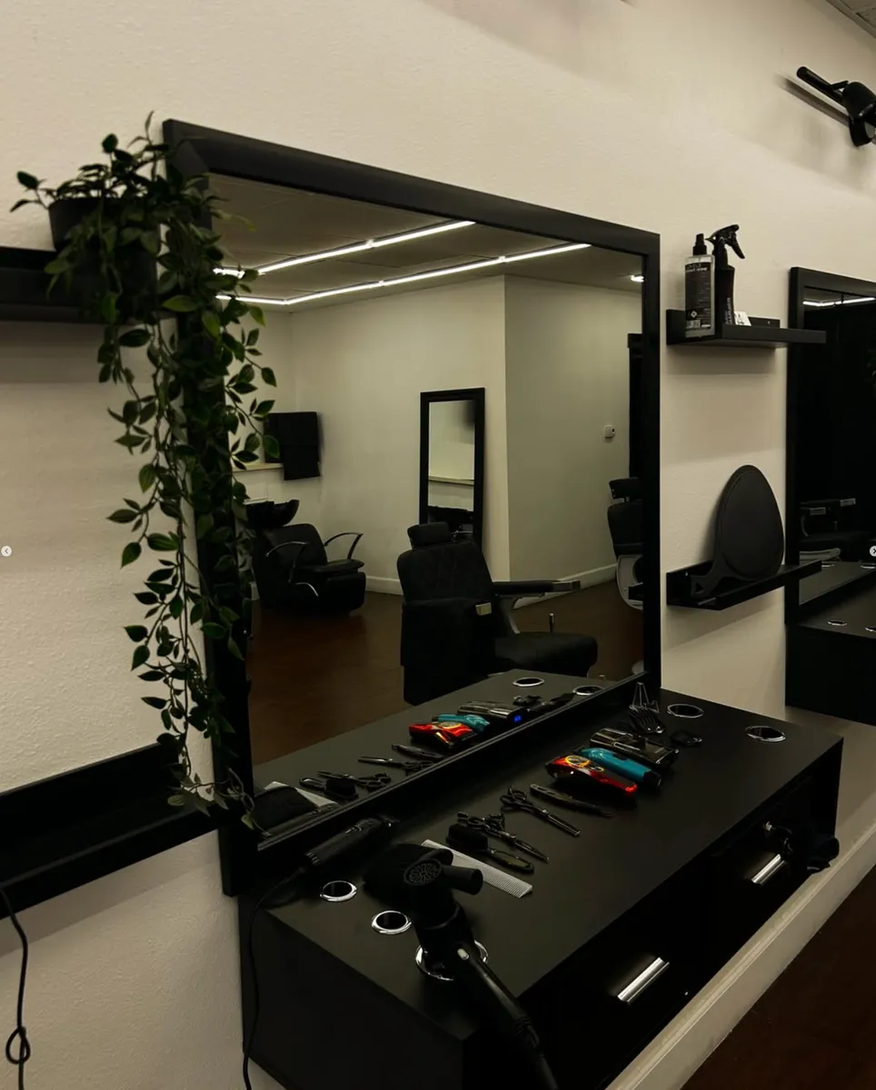 Studio 14 interior